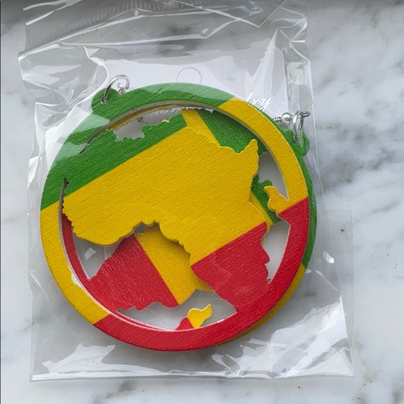 Earrings - Picture 1 of 1